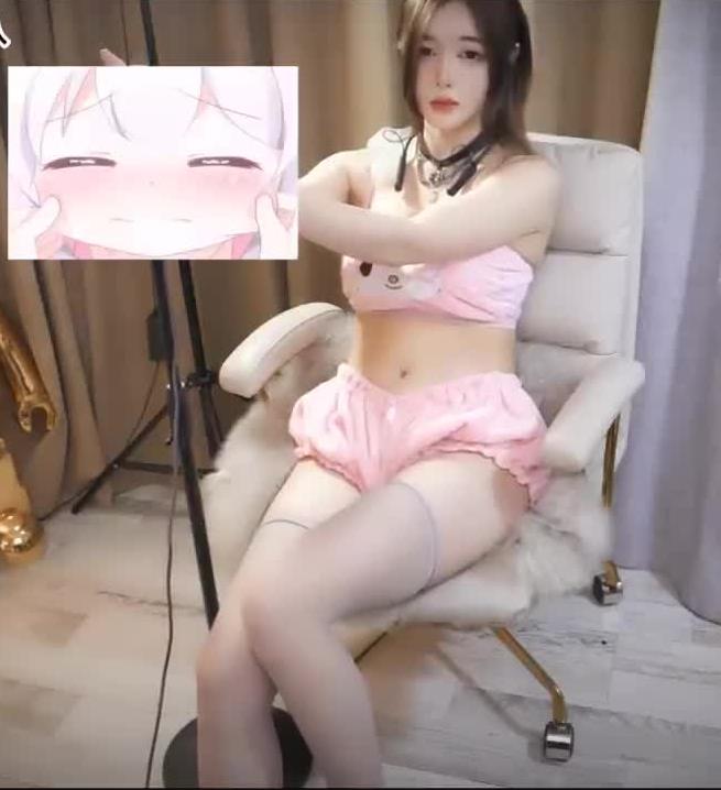 0411150355.jpg ASMR 耳部按摩放松,耳边吹气 _ 傲娇的喵小八